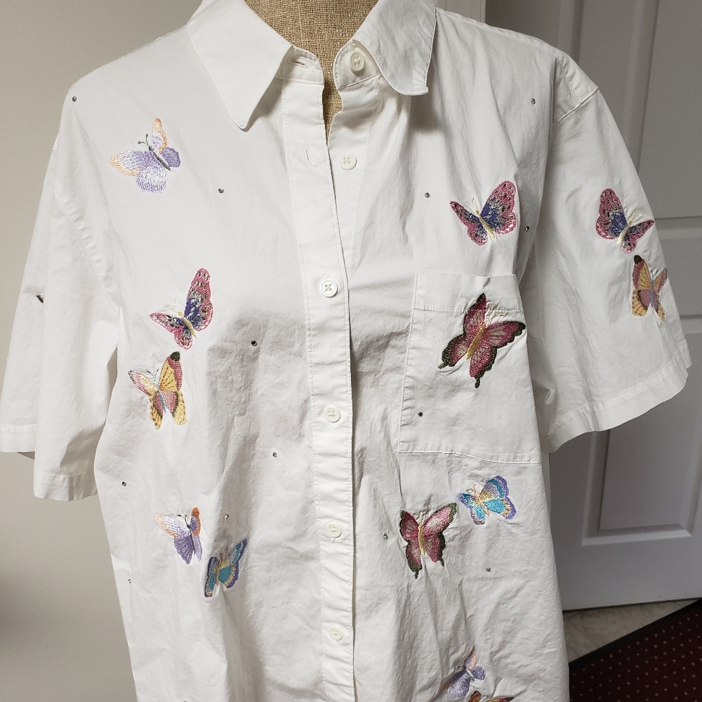 Quacker Factory Beautiful Butterfly Top 2x